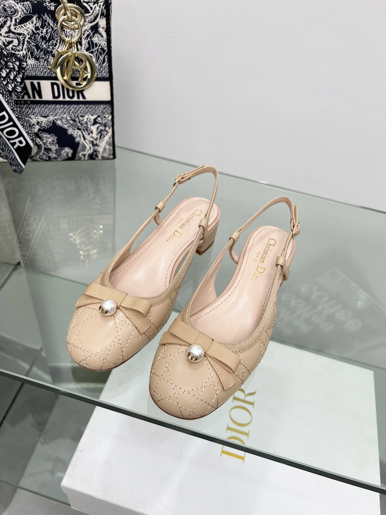 TH-- 4ior KDB968CQC_S21U Dior Ballet Heel height：3.5cm item:ET-X000H2118